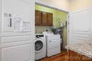 28 Trafalgar Cir, Asheville, NC 28805 - Photo 21