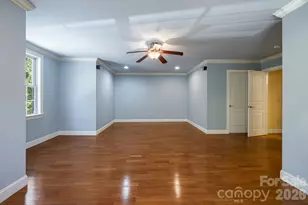 28 Trafalgar Cir, Asheville, NC 28805 - Photo 7