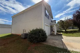 5608 Graypark Dr, Charlotte, NC 28269 - Photo 3