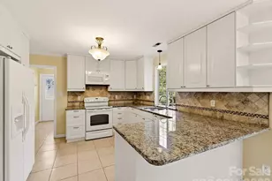 8614 Golf Ridge Dr, Charlotte, NC 28277 - Photo 7