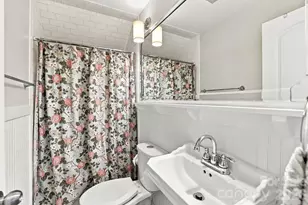 4001 Sussex Ave, Charlotte, NC 28210 - Photo 13