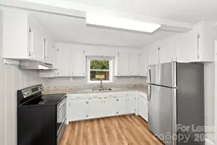 3814 Sheffield Dr, Charlotte, NC 28205 - Photo 3
