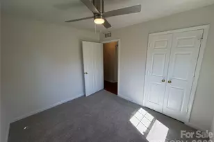 413 Greenwood Dr, Charlotte, NC 28217 - Photo 15
