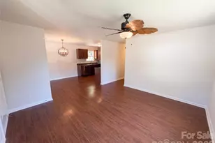 413 Greenwood Dr, Charlotte, NC 28217 - Photo 11