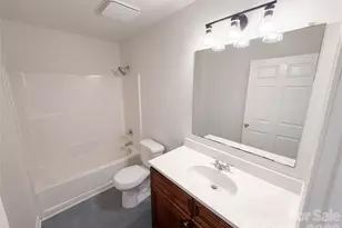 413 Greenwood Dr, Charlotte, NC 28217 - Photo 17