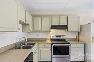 96 Rhinehart St, Waynesville, NC 28786 - Photo 11