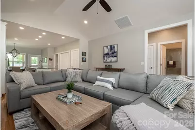 131 Mills Avenue, Brevard, NC 28712 - Photo 9