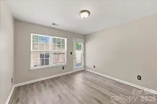 7812 Montbrook Dr, Charlotte, NC 28214 - Photo 9