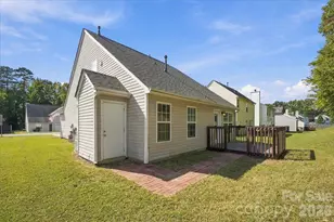 7812 Montbrook Dr, Charlotte, NC 28214 - Photo 25