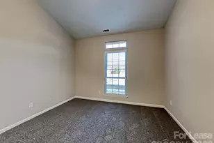 423 Cottonwood Park Dr, Charlotte, NC 28214 - Photo 9