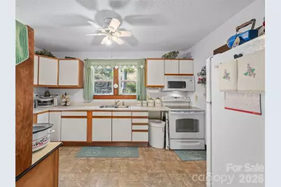 163 Cub Howell Road, Bakersville, NC 28705 - Photo 9