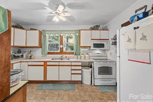 163 Cub Howell Rd, Bakersville, NC 28705 - Photo 9