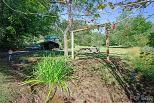 163 Cub Howell Rd, Bakersville, NC 28705 - Photo 23