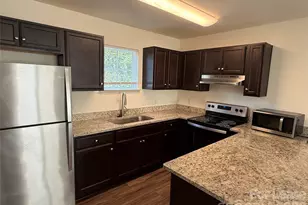 2029 Oakdale Rd, Charlotte, NC 28216 - Photo 5
