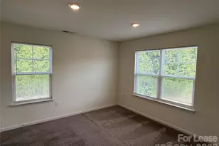 2029 Oakdale Rd, Charlotte, NC 28216 - Photo 11