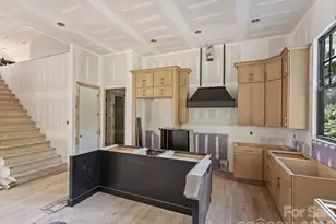 6509 Hazelton Dr, Charlotte, NC 28210 - Photo 11