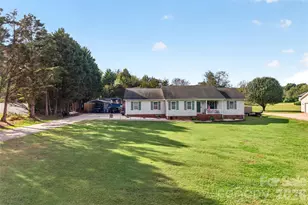 135 Rumple Hill Dr, Statesville, NC 28677 - Photo 1