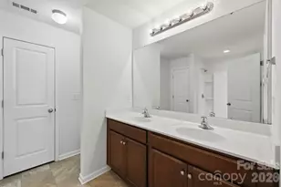 9360 Hamel St, Charlotte, NC 28215 - Photo 21
