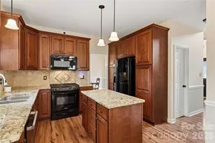 180 Bridgeport Dr, Mooresville, NC 28117 - Photo 13