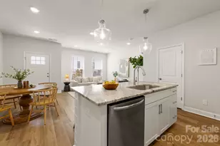 5012 Calvine Ml Wy, Charlotte, NC 28205 - Photo 13