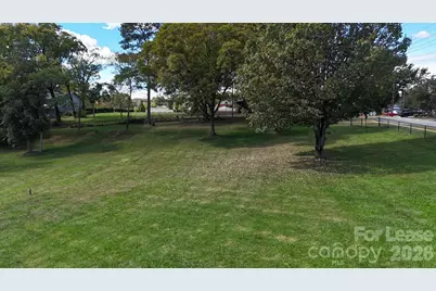 227 2nd Avenue SW, Hickory, NC 28602 - Photo 5