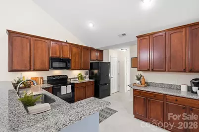5518 Prosperity View Drive, Charlotte, NC 28269 - Photo 5
