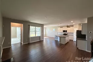 10109 Wesleyan Hall Dr, Charlotte, NC 28273 - Photo 3