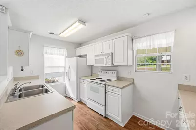 1001 Old Chestnut Way, Cramerton, NC 28032 - Photo 5