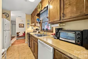 7136 Spring Morning Ln, Charlotte, NC 28227 - Photo 3
