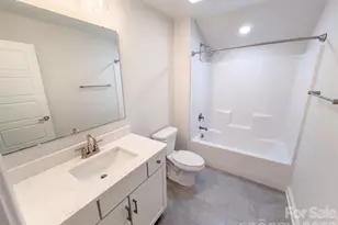 6109 Balham Ct, Charlotte, NC 28215 - Photo 27