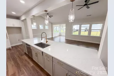 6109 Balham Court, Charlotte, NC 28215 - Photo 7