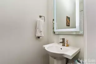 1919 W Trade St, Charlotte, NC 28216 - Photo 13