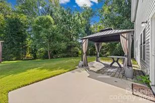 2437 Grinstead Ct, Clover, SC 29710 - Photo 41