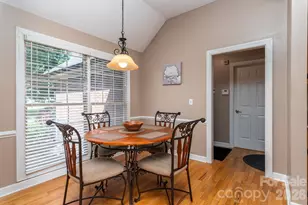 2915 Woodfield Ln, Lincolnton, NC 28092 - Photo 9