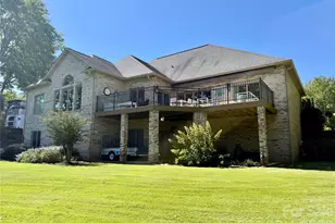 3715 Foxboro Ln NE, Hickory, NC 28601 - Photo 3