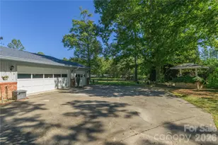 791 Crooked Creek Rd, Hendersonville, NC 28739 - Photo 31