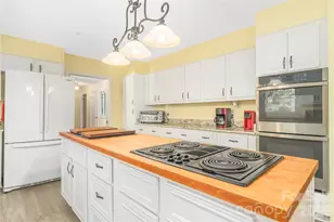 791 Crooked Creek Rd, Hendersonville, NC 28739 - Photo 5