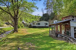 1200 Barkers Creek Rd, Whittier, NC 28789 - Photo 7