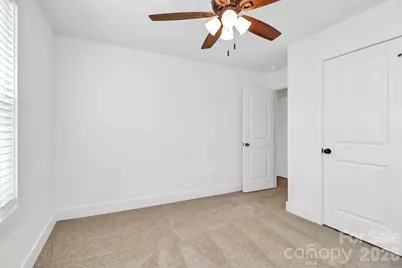 4060 Eagle Chase Drive, Charlotte, NC 28216 - Photo 33