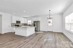 4060 Eagle Chase Dr, Charlotte, NC 28216 - Photo 13