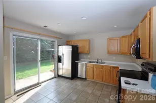 7877 Petrea Ln, Charlotte, NC 28227 - Photo 5