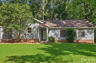 10702 Kingfisher Dr, Charlotte, NC 28226 - Photo 5