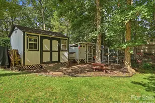 10702 Kingfisher Dr, Charlotte, NC 28226 - Photo 35
