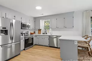 10702 Kingfisher Dr, Charlotte, NC 28226 - Photo 23