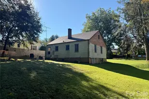 216 W 9th St, Newton, NC 28658 - Photo 5