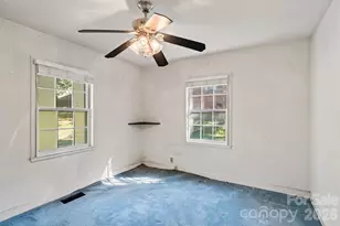 1211 Woodland Dr, Charlotte, NC 28205 - Photo 15