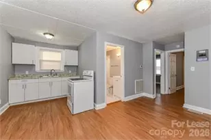 104 Sylvania Ave, Charlotte, NC 28206 - Photo 5