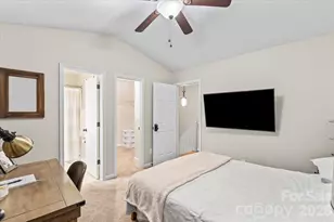 6073 Cougar Ln, Charlotte, NC 28269 - Photo 21
