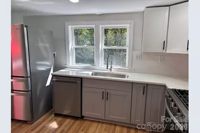 162 Phillips Lane, Spruce Pine, NC 28777 - Photo 5