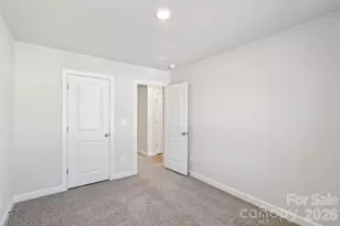 8009 Hidden Spgs Trl, Charlotte, NC 28216 - Photo 19